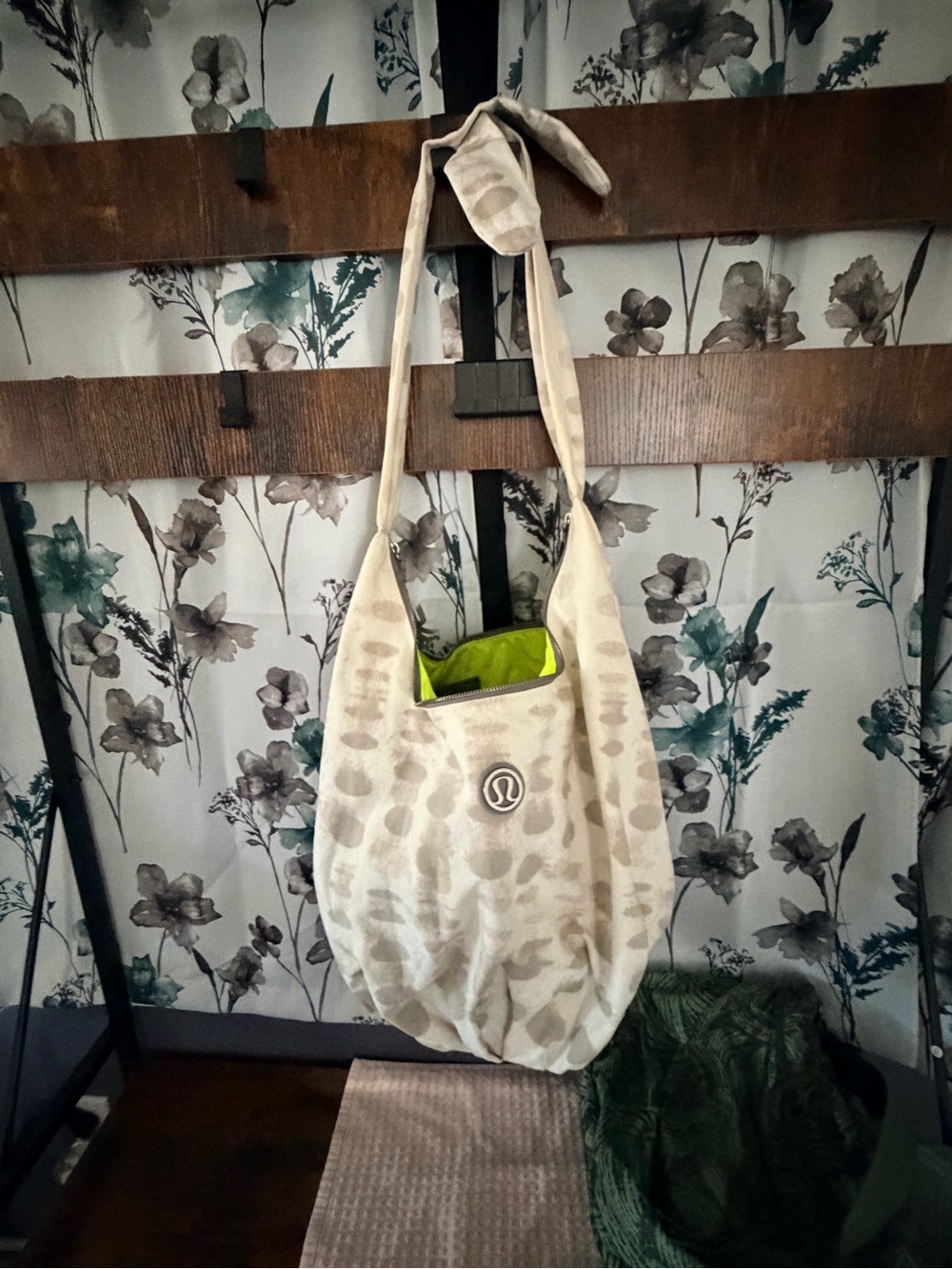 Lululemon Sackasana Bag Hobo Yoga Gym Bag